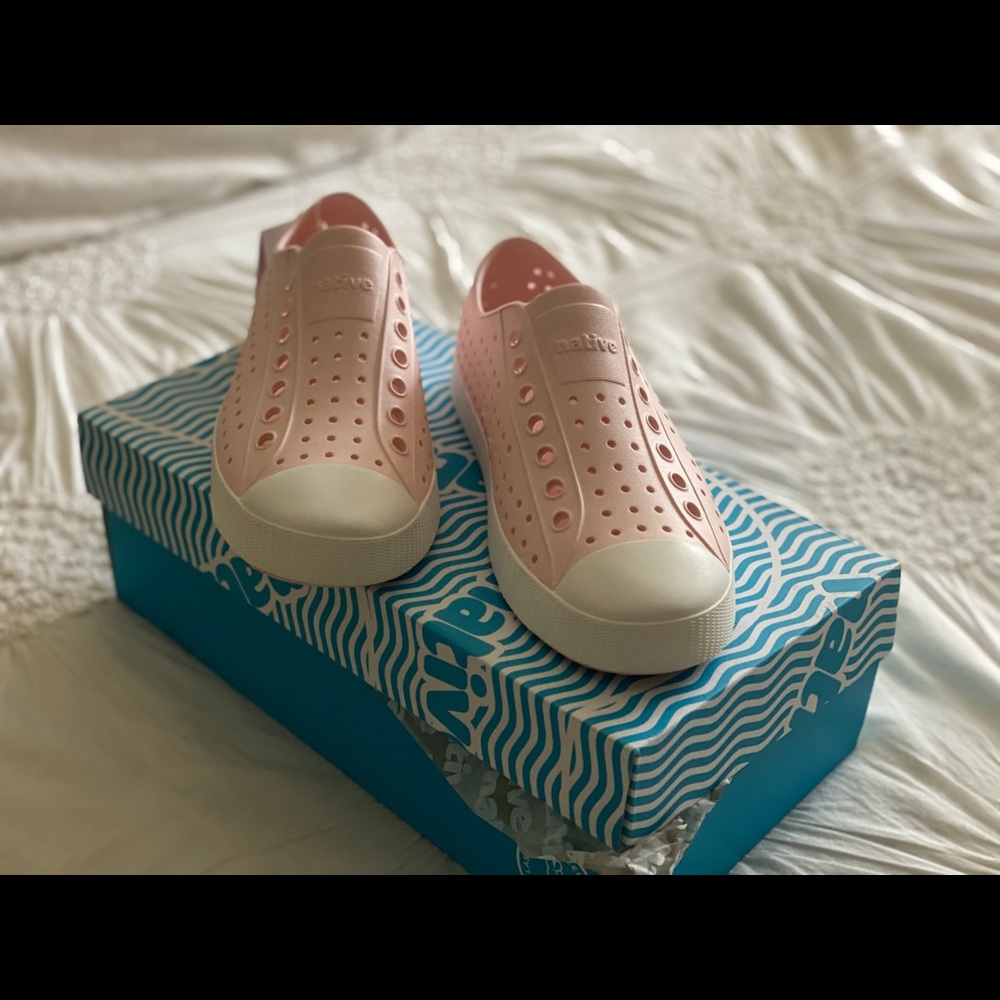 Native women shoes